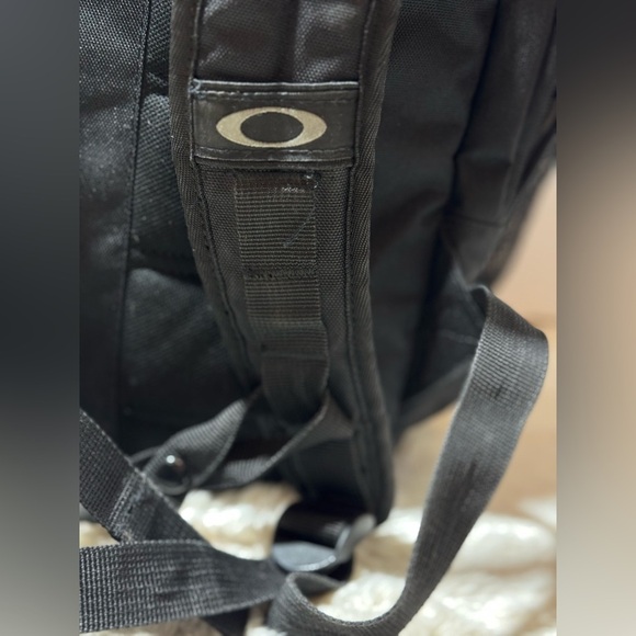 Oakley - Enduro Backpack - Jet black - Picture 7 of 17